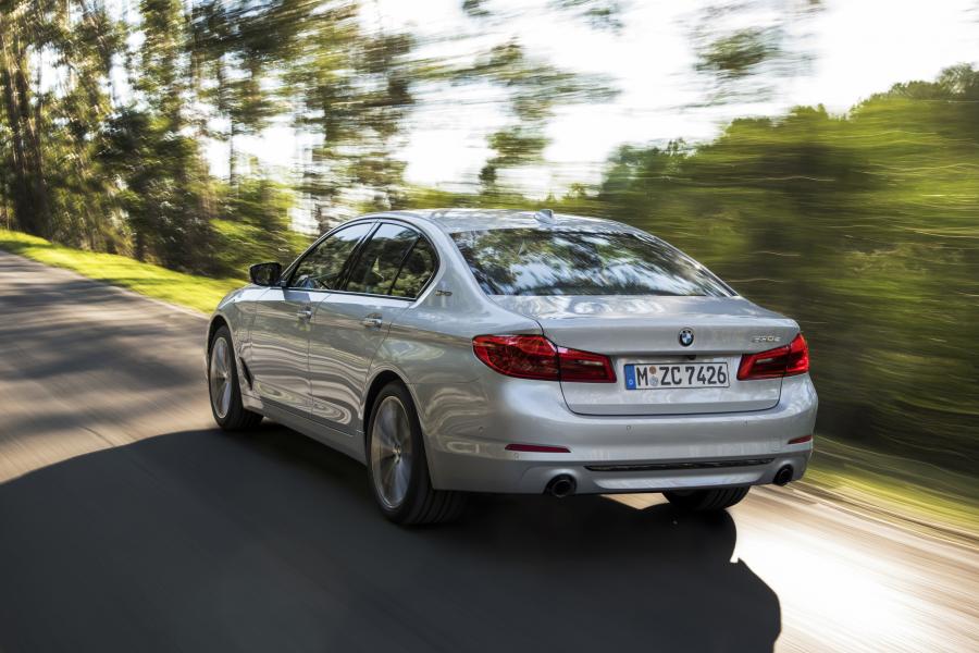  BMW 530e 2017 года  (WW) (фото 11 из 57)
